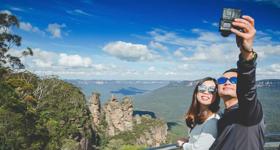 Sydney: Blue Mountains Wildlife & Bushwalk Small-Group Tour - Katoomba Lookouts and the First Blue Mountains Stroll: Views Plus Easy Legs