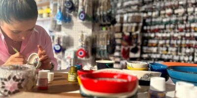 Sydney: Ceramic Plates & Bowls Paint and Sip Classes - BYO wine in Sydney, plus the Turkish tea that steals the show