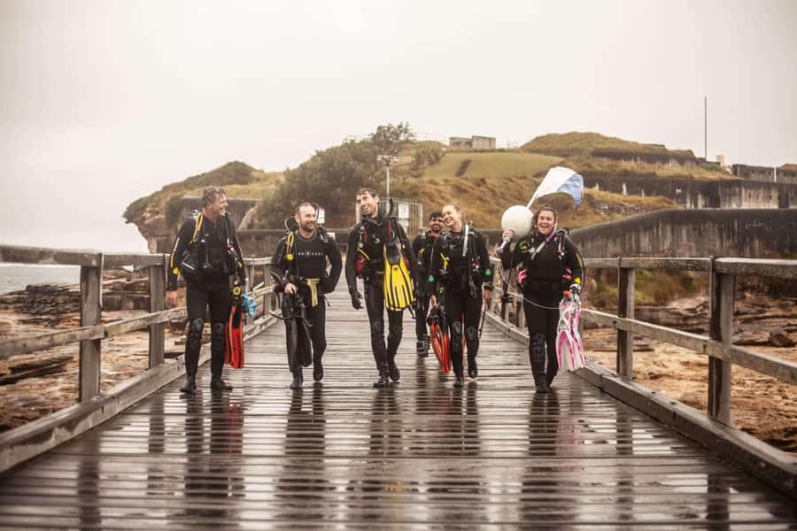 Sydney: Discover Scuba Dive at Australia's most Iconic Beach - Entering the program at Bondi: what you do before you go in the water
