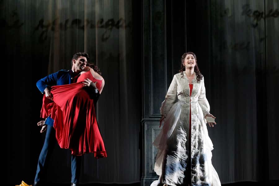 Sydney: Eugene Onegin at Sydney Opera House - The Flashback Style: How the Production Uses Memory as Drama