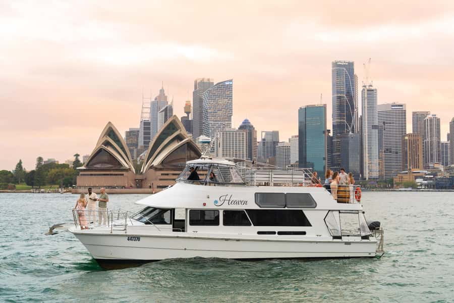 Sydney: Golden Glow Sunset Harbour Cruise with 1 Drink - Key Highlights Worth Your Evening