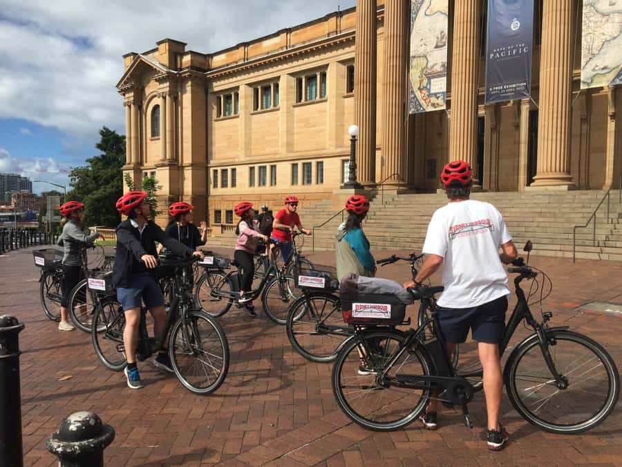 Sydney: Guided Harbour E-Bike Tour - Meeting at Darlinghurst: Find the Sentiti Bene Cafe and Get Rolling