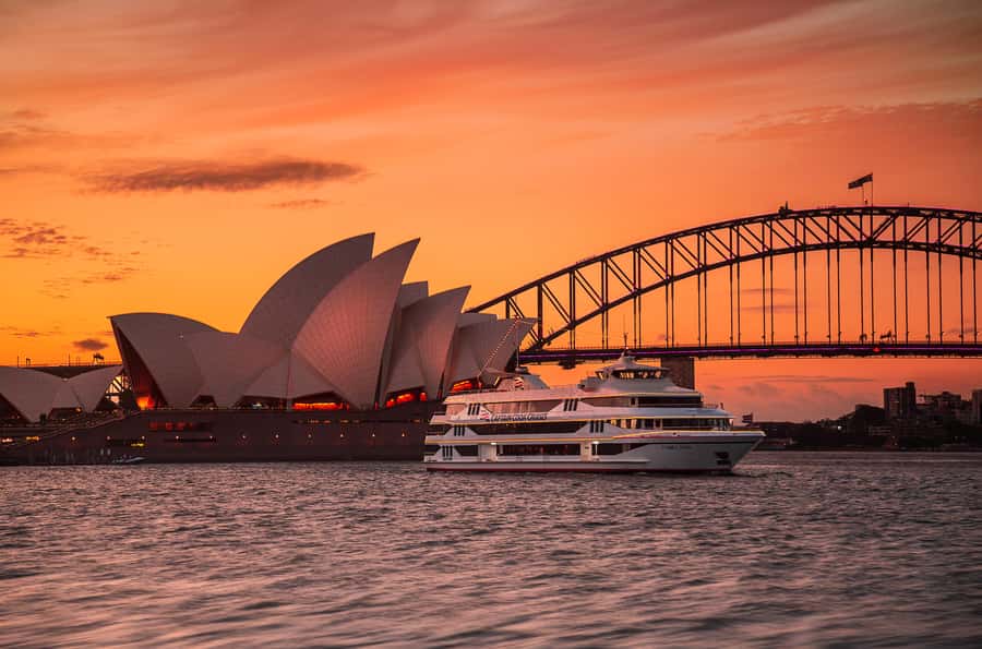 Sydney: Harbour Dinner Cruise with 3, 4 or 6-Course Menu - MV Sydney 2000 on Sydney Harbour: What You Get for Your $88