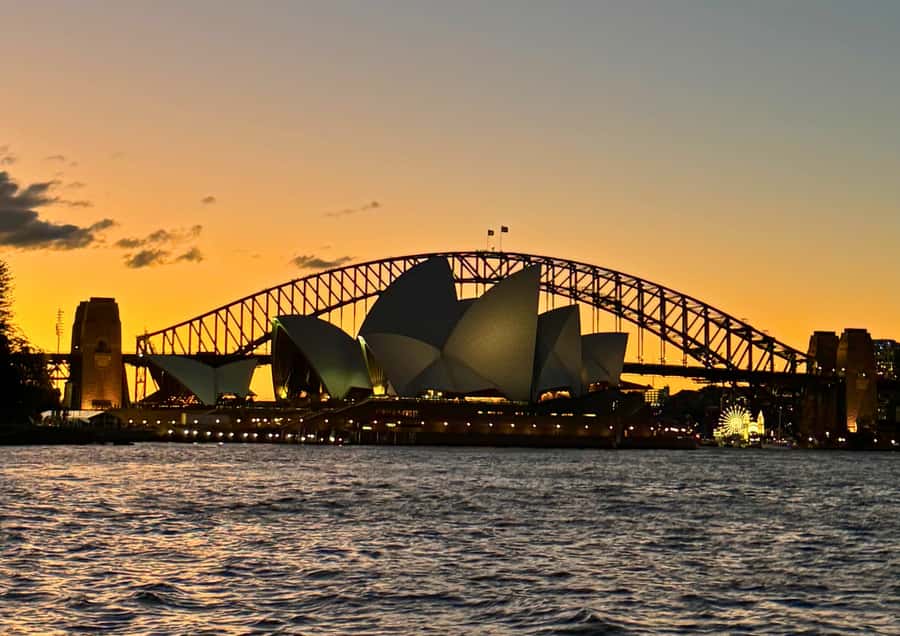 Sydney: Harbour Dinner Cruise with Buffet - Circular Quay check-in: finding Eastern Pontoon fast