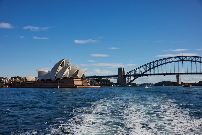 Sydney Harbour Discovery Cruise Including Lunch - Live Commentary and Hosts: Why the Stories Matter