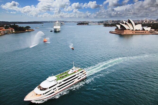 Sydney Harbour Experience Sightseeing Cruise - Ocean Deck Lounge vs the open-air deck: pick your comfort level