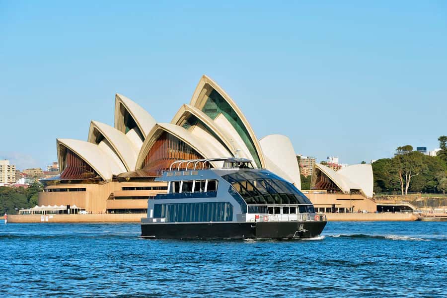 Sydney Harbour Lunch Cruise: 360° Glass Boat Views & Buffet - Opera House and Harbour Bridge from your seat: the best part is how easy it is