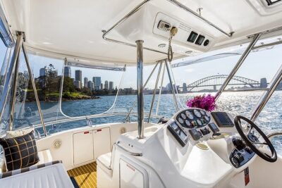 Sydney Harbour Side Restaurant Dinner and Twilight Cruise - 5:00 pm departure: setting off with drinks, nibbles, and skyline time