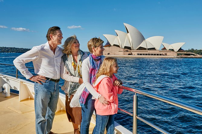 Sydney Harbour Sightseeing Cruise Experience - Out to Double Bay and Point Piper: Waterfront Mansions From the Water