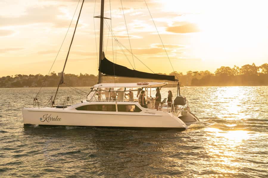 Sydney Harbour: Sunset Catamaran Cruise - 360° Harbor Views: Opera House and Harbour Bridge in One Loop