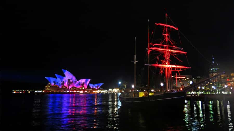 Sydney Harbour: Tall Ship Vivid Dinner Cruise - Choosing your ship: Soren Larsen vs Southern Swan