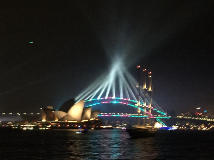Sydney Harbour: Tall Ship Vivid Dinner Cruise - The 90-minute sailing: when the lights really land
