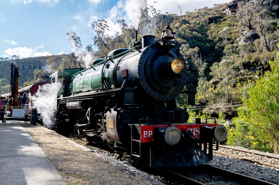 Sydney: Heritage Zig Zag Steam Train and Blue Mountains Tour - Govetts Leap Lookout: the Grose Valley “wow” stop