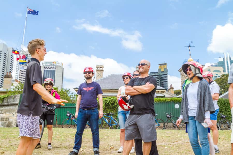 Sydney: Iconic Sights 4-Hour Bike Tour - Hyde Park, the ANZAC Memorial, and Chinatown: where the tone changes
