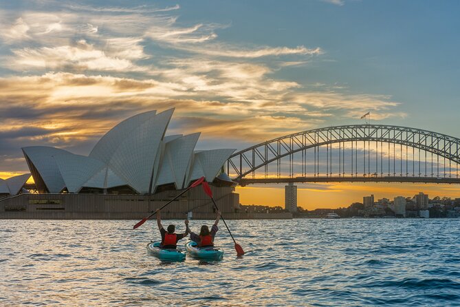 Sydney LED Lit Kayak Tour of the Opera House and Bridge - Getting Ready: Life Jackets, Paddles, and Real Paddle Training