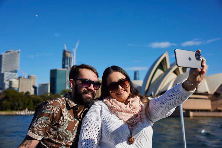 Sydney: Morning Sightseeing Bus to Bondi with Lunch Cruise - Key things you’ll like about this Sydney bus-and-cruise day