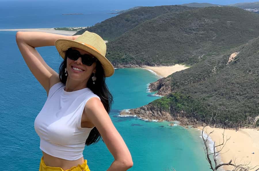 Sydney: Port Stephens Day Trip with Dolphin Cruise or Hike - What to wear and bring for sand, sun, and a summit walk