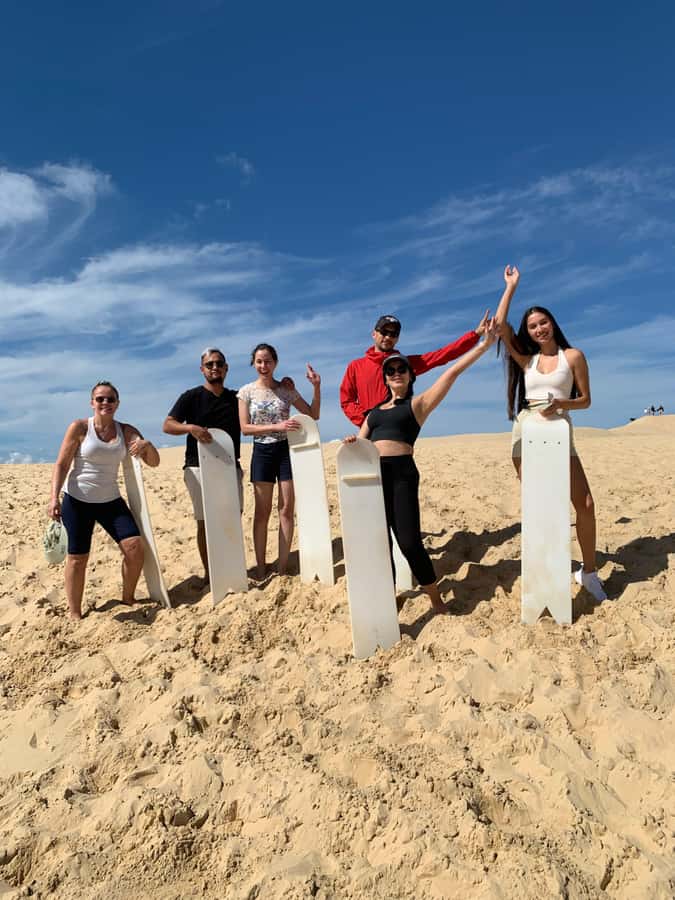 Sydney: Port Stephens Day Trip with Dolphin Cruise or Hike - Guides matter: why names like James and Carol come up often