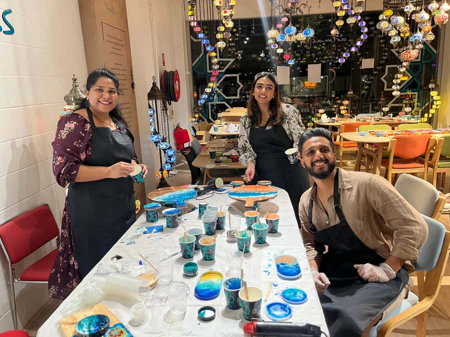 Sydney: Resin Art Classes - Cheeseboards & Coasters - Who This Class Fits Best in Sydney