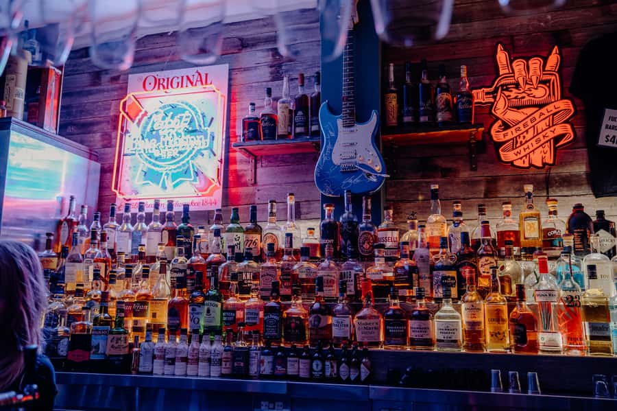 Sydney: Secret Bar Guided Tour with Complimentary Drink - Entering the scene: how this bar crawl plays out