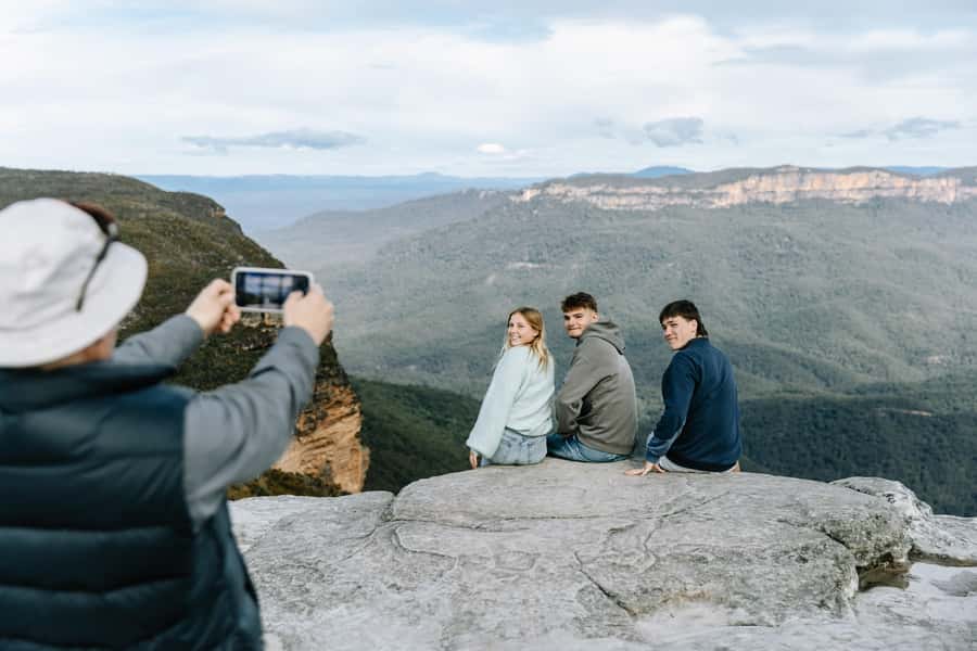 Sydney: Small Group Blue Mountains, Wildlife & Waterfalls - Katoomba free time: lunch, cafés, and a reset before the walk