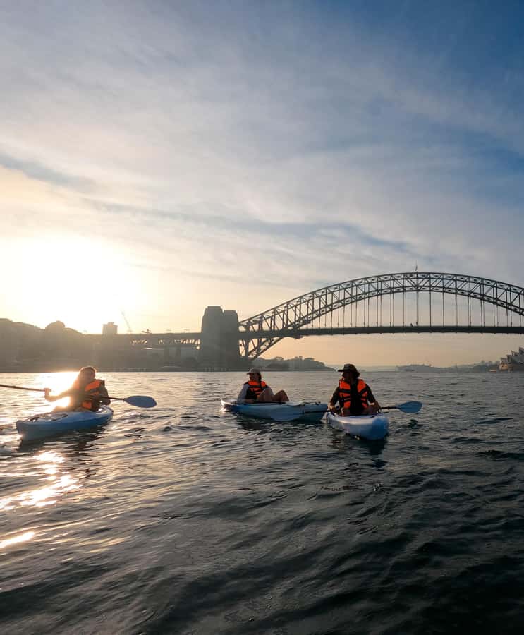 Sydney: Sunset Kayak - Opera & Harbour Bridge Tour (5p. max) - Lavender Bay start: getting geared up and briefed