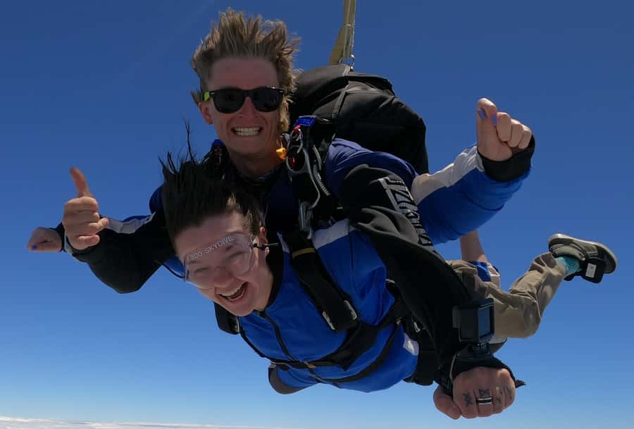 Sydney: Tandem Skydive with Optional Transfers - The climb: 20-25 minutes up to 15,000 feet