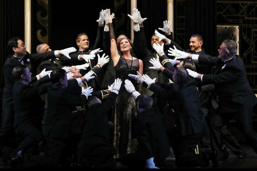 Sydney: The Merry Widow at the Sydney Opera House - Doors, Cloakroom, and Photo Rules: Small Stuff That Can Ruin a Night