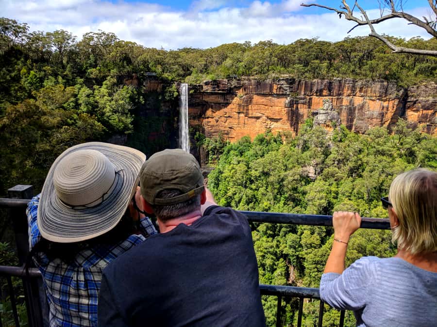 Sydney: Wildlife, Waterfalls and Wine Small Group Tour - Bulli Beach lunch: a beach café stop with real local energy