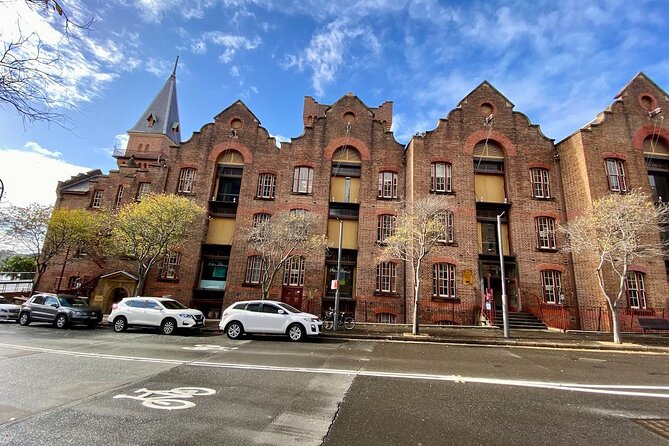 Sydney’s Iconic Sights: A Self-Guided Audio Tour - Herald Square and the “street art” moment: city energy without the crush