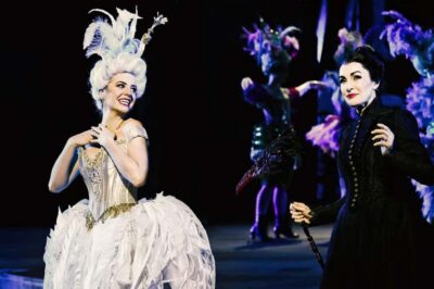 The Phantom of the Opera on Sydney Harbour Tickets - Your evening plan: arrive for bars at 5pm, settle for 160 minutes